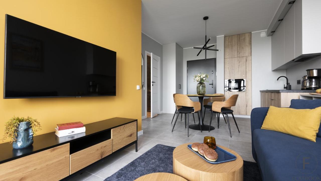 Flatbook - City Center Apartments Chlebova With Gym กดัญสก์ ภายนอก รูปภาพ
